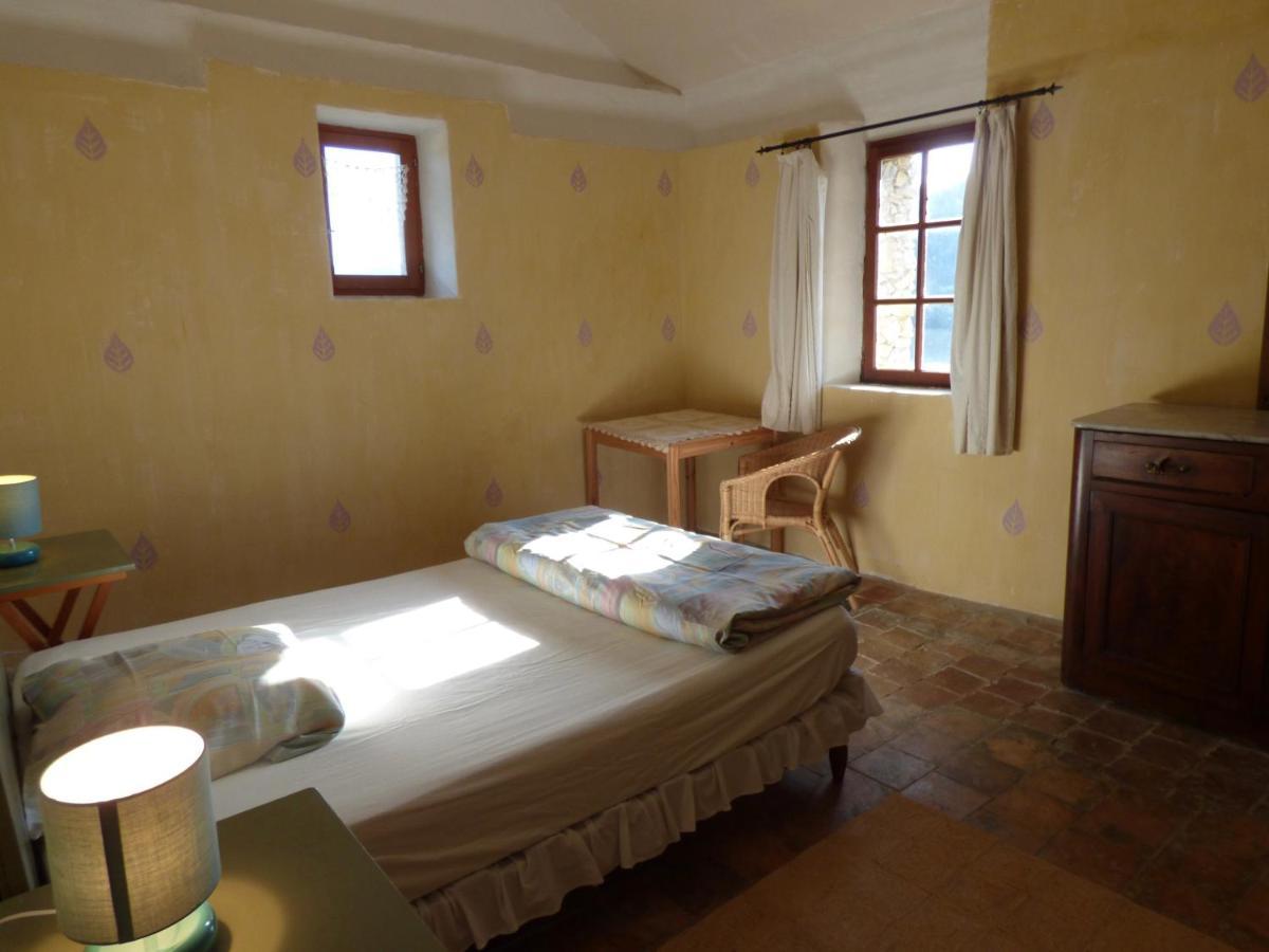Le Relais Des Baronnies Hotel Montjay  Exterior photo